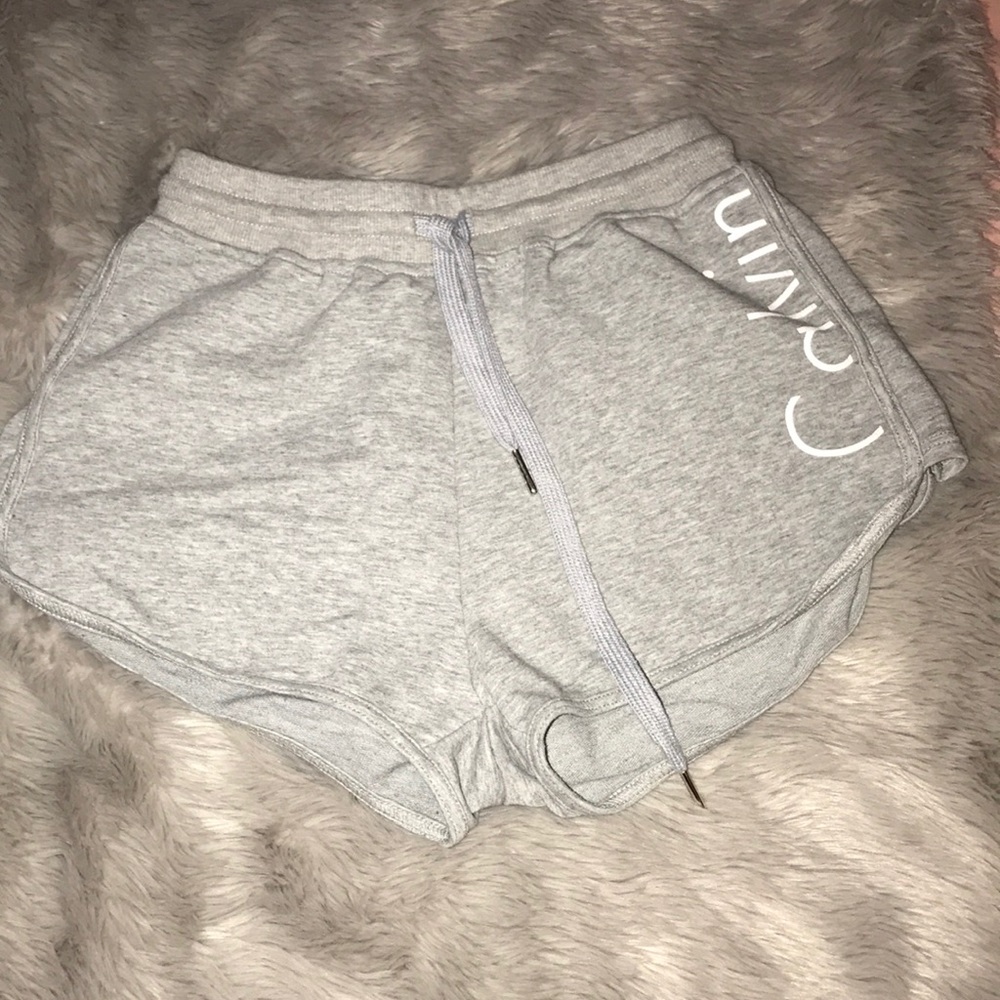 Calvin Klein shorts !
